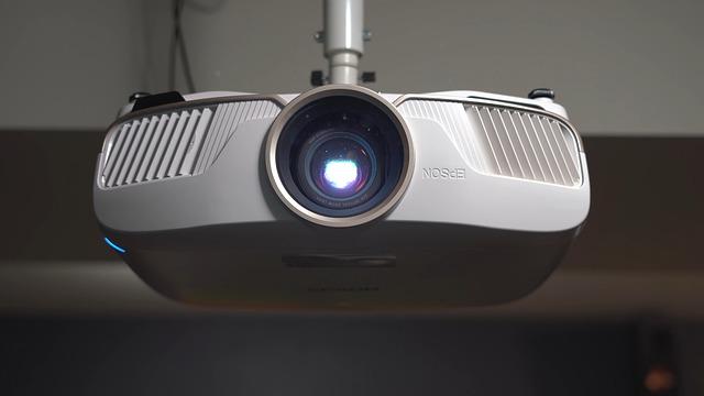 Unveiling the Best Budget Projectors for⁢ Holiday Cheer