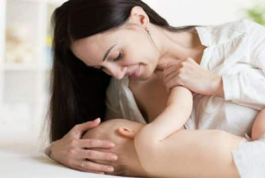 Breastfeeding tip – Utilizing disposable syringe moms with inverted nipples can breastfeed