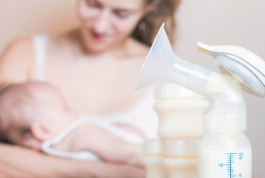 World Breastfeeding Week 2017: A mom donates her breast milk to a untimely child and saves her life